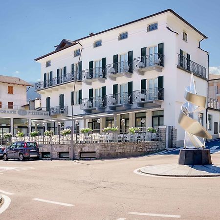 Residence Riva Del Lario 그라베도나 외부 사진