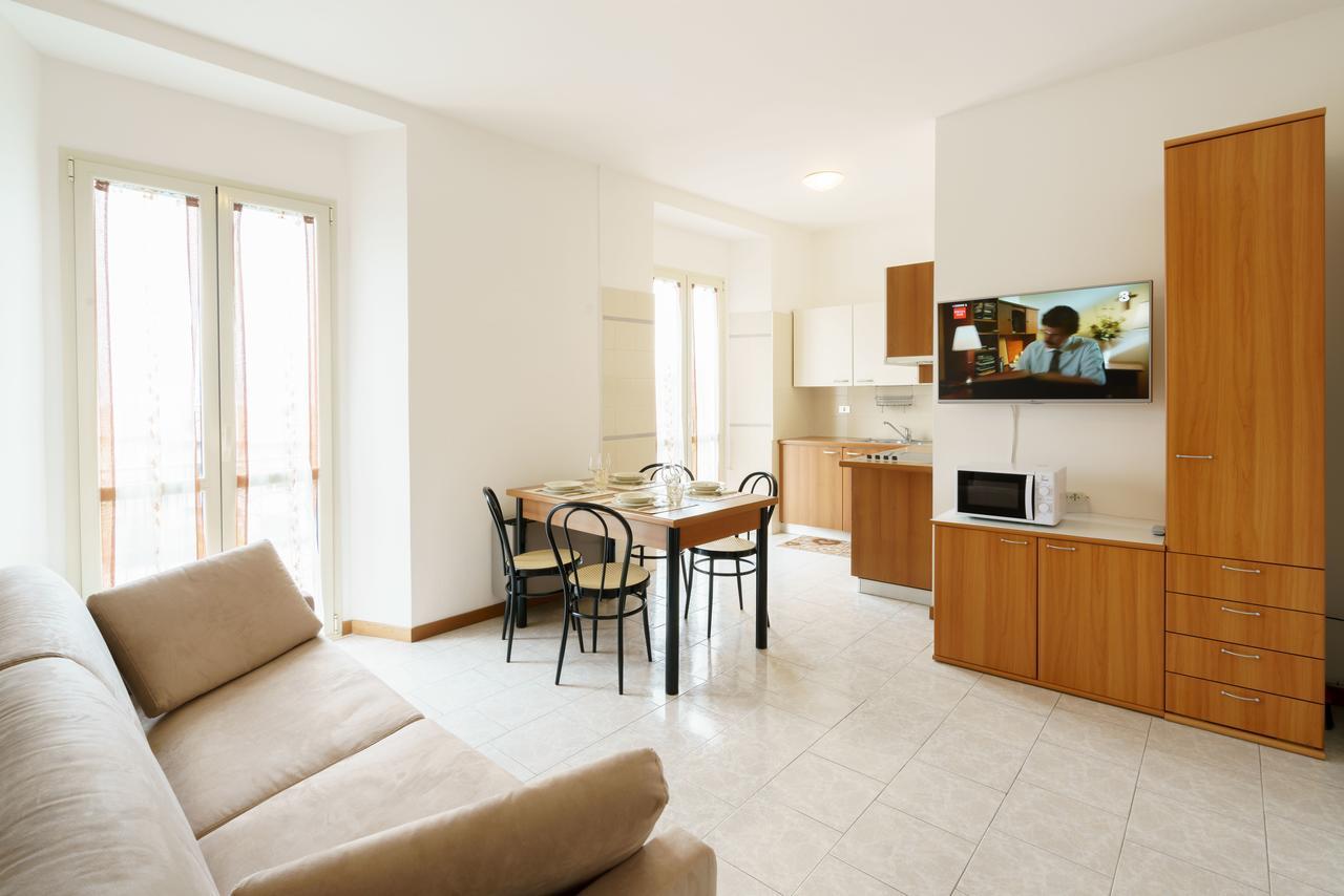 Residence Riva Del Lario 그라베도나 외부 사진
